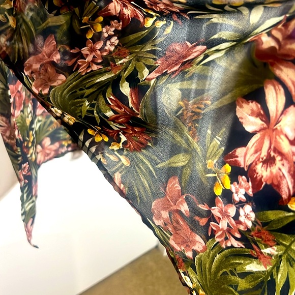 Tropical Floral Chiffon Tunic - Picture 6 of 8
